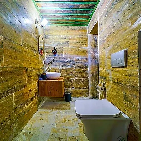 Отель Aysel House 3*